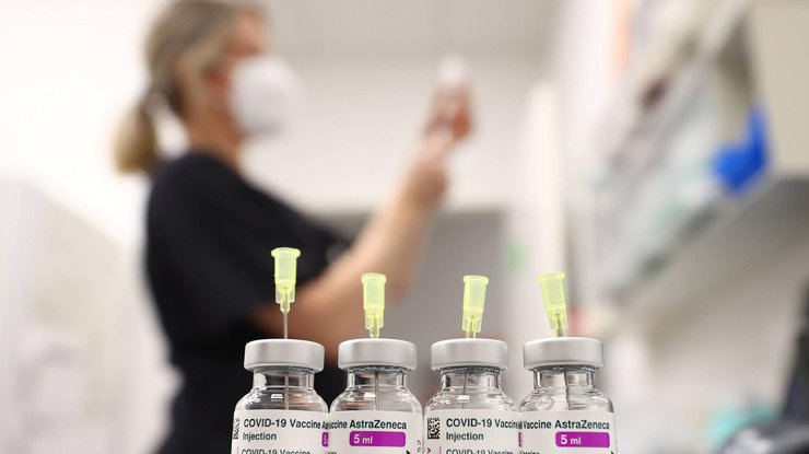 Германия объявила о привилегиях вакцинированным от COVID