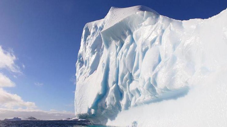 От Антарктиды откололся айсберг/ Фото: iz.ru