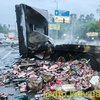 Запах горелого мяса и желтые номерки смерти: под Киевом грузовик наехал на авто и вспыхнул