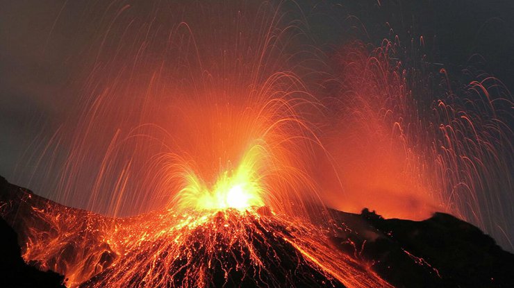 Извержение вулкана / Фото: РИА Новости 