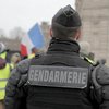 Во Франции мужчина напал с ножом на полицейскую