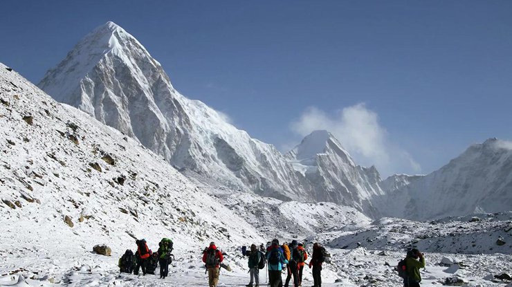 Альпинисты в Гималях