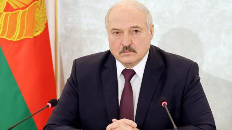Фото: мужчину за футболку с Лукашенко могут посадить 