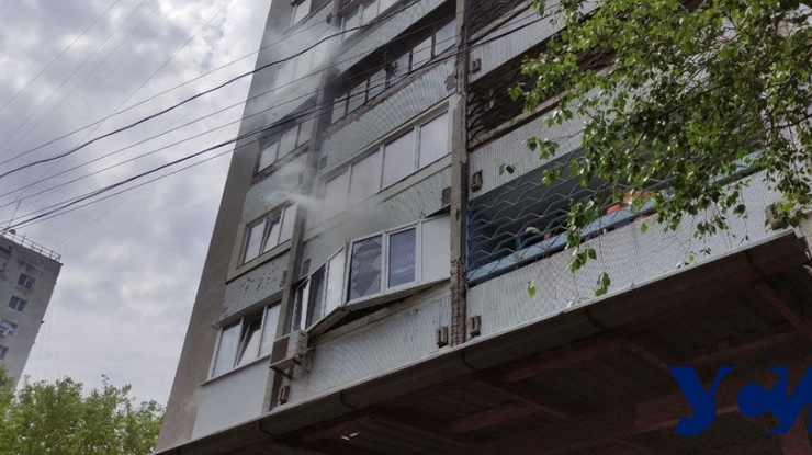Фото: в Одессе в жилом доме прогремел взрыв и начался пожар / usionline.com