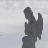 Жителів Дніпра закликають не відвідувати кладовища під час карантину