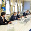 Зеленский обсудил ситуацию на Донбассе с МИД трех стран