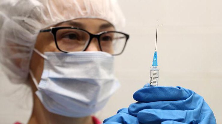 Первой дозой вакцинировали - 48 656 человек/ фото: iz.ru