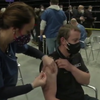 Чехія буде вакцинувати іноземців від COVID-19