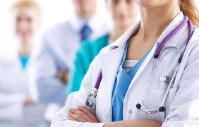 День медика: красивые поздравления в стихах и открытках