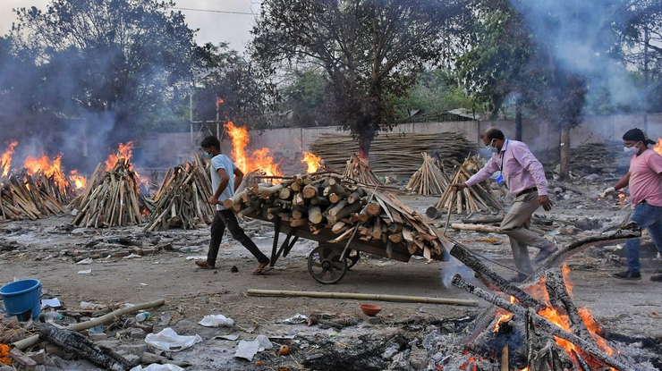 Погребальные костры в Нью-Дели