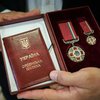 Зеленский наградил 12 военных орденами и медалями