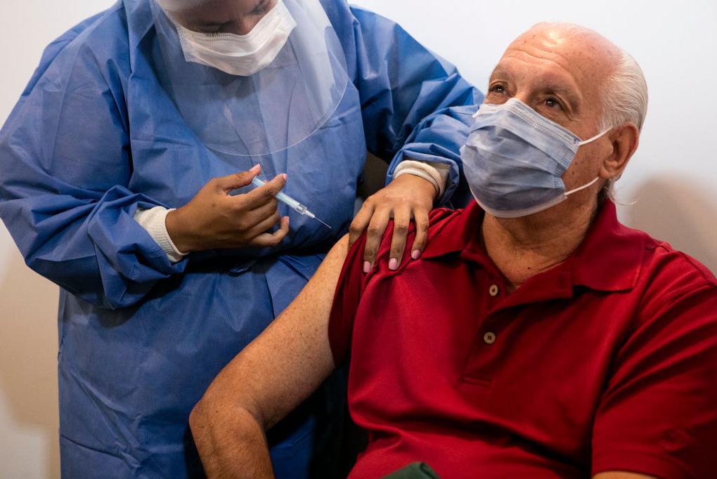 Всемирная организация здравоохранения призывает богатые страны помочь в борьбе с пандемией COVID-19