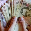 Средняя зарплата украинцев стремительно "падает"