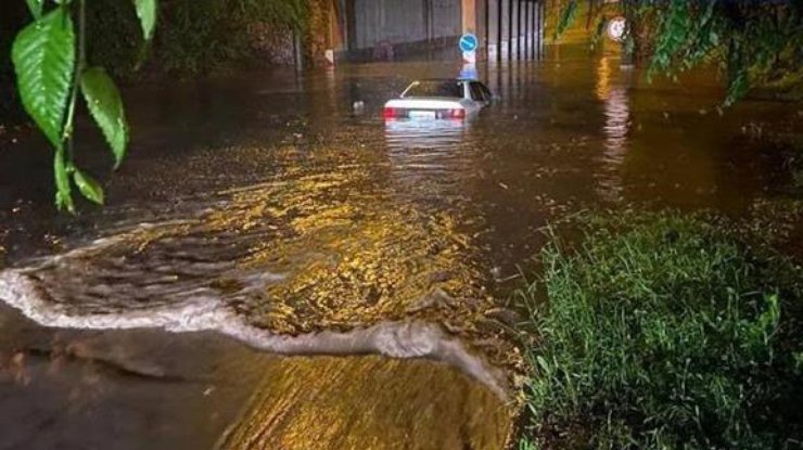Наводнение в Мариуполе / Фото: Патрульная полиция