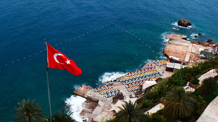 Турецкие власти напуганы распространением штамма "дельта"