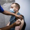 Вакцинация от COVID: будут ли в Украине делать третью прививку