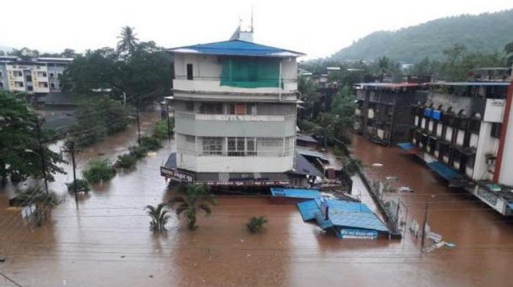 Фото: от наводнений в Индии погибли 159 человек / twitter.com/fridays_india