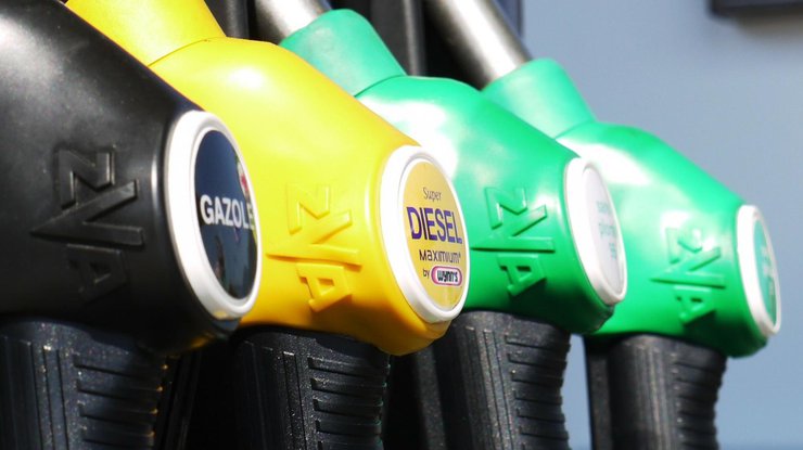 Фото: цены на бензин 