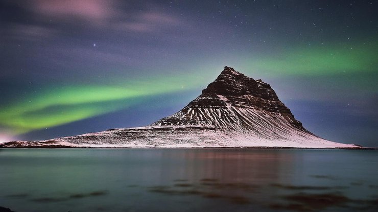 Континет под Исландией обладает плозадью в 1 млн кв. км.