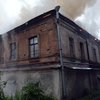 В Днепре вспыхнул масштабный пожар в жилом доме (видео)