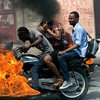 На Гаити ввели военное положение