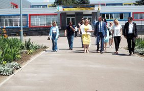 Фото: министр образования положительно оценил нововведения в школах Одессы