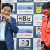 В Японии мэр города "съел" медаль олимпийской чемпионки