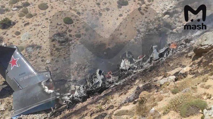 Фото: в Турции упал самолет / Telegram-канал Mash 