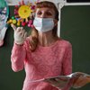 Непривитых учителей в Тернополе заставят ежедневно сдавать тест на COVID