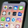 Apple лишит iPhone знаменитой "челки"