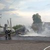 В Запорожской области перевернулся и вспыхнул бензовоз
