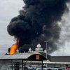 Слышны взрывы: в Великобритании бушует масштабный пожар (видео)