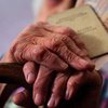 Пенсионерам урежут выплаты 