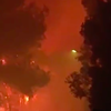 Греция погрузилась в огонь: туристов срочно эвакуируют (видео)