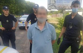 В Сумах вооруженный грабитель напал на кредитную организацию