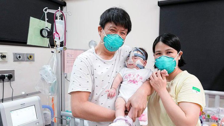 Фото: ребенок лечился в больнице 13 месяцев 