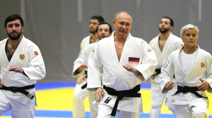 Владимир Путин - мастер спорта по дзюдо и самбо
