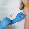 Британия начинает бустерную вакцинацию от COVID