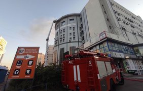 Пожар в киевском бизнесцентре: ребенка спасли из огненной ловушки