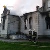Под Киевом дотла сгорела церковь (фото, видео)
