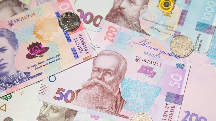 Не привлекая внимание властей можно будет переводить 5 тыс. грн