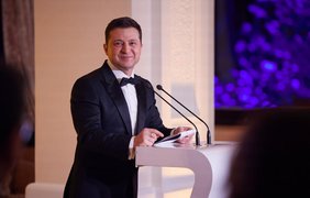 Зеленский поздравил украинцев с Новым годом 2022: главные заявления президента 