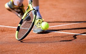 В мире спорта скандал: лучшего теннисиста мира депортируют из Австралии