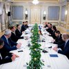 Зеленский заявил о готовности к "необходимым решениям" для прекращения войны на Донбассе
