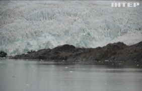Тепла вода океану "з'їдає" величезні льодовики Гренландії та Антарктики