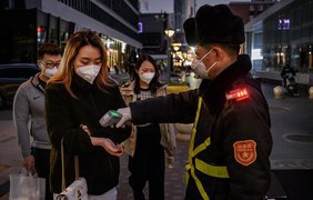 В Китае открыли лагеря для инфицированных коронавирусом (видео)