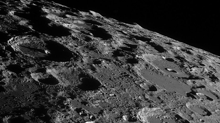 Оно находится в западной части видимой стороны Луны/ фото: Pixabay