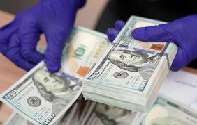 НБУ поднял курс доллара на 14 января
