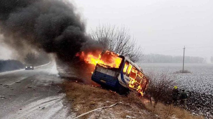 Авария произошла между селами Песчанка и Новоселовка