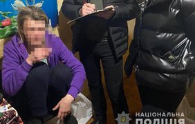 В Киеве пьяная мать не дождалась алиментов и ударила ножом сына